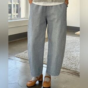 Le Bon Shoppe Arc Pant Perfect Condition Barrel Style Size M